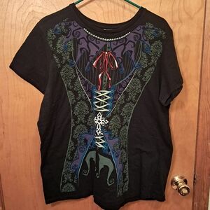 Vintage Y2K Women's Halloween T-shirt.